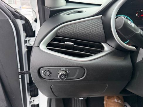 Used 2023 Chevrolet Malibu LT image 14