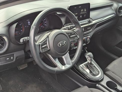 Used 2019 Kia Forte S w/ S Premium Package FWD image 2