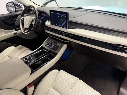 Used 2020 Lincoln Aviator Black Label w/ Dynamic Handling Package AWD/4WD image 24