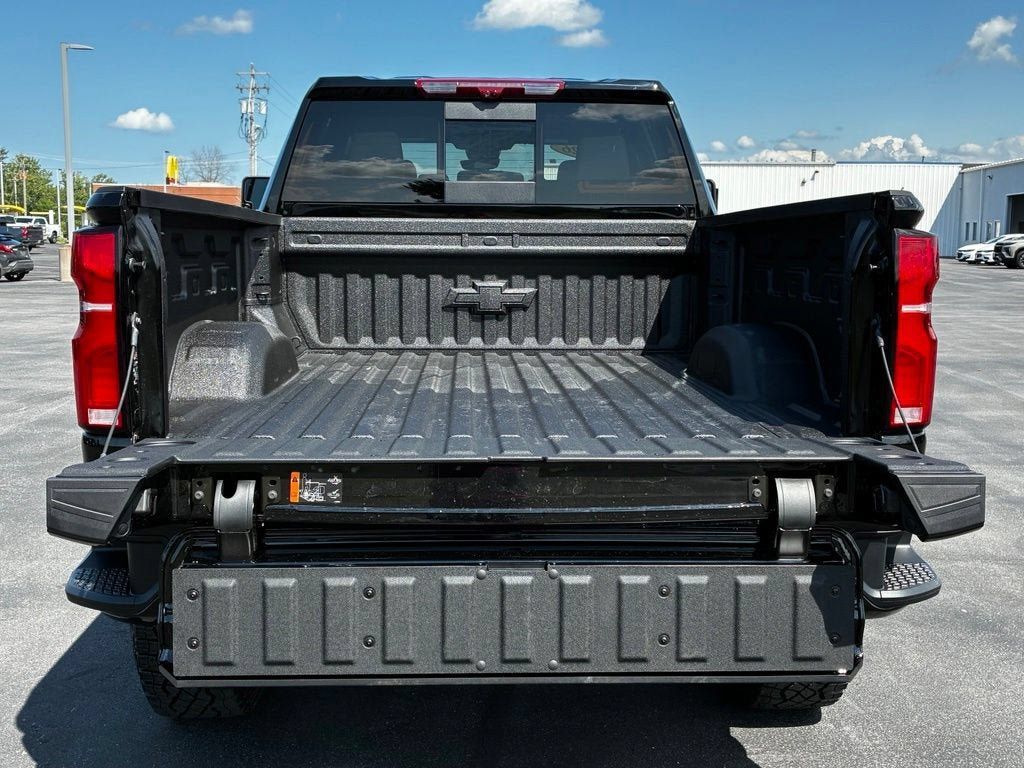 New 2026 Chevrolet Silverado 2500 ZR2 w/ Snow Plow Prep/Camper Package AWD/4WD image 43