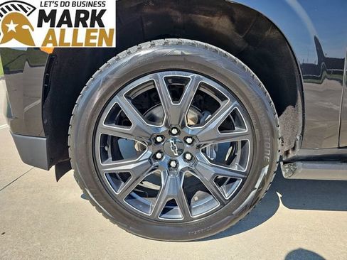 Used 2023 Chevrolet Tahoe High Country w/ Premium Package 2 AWD/4WD image 34