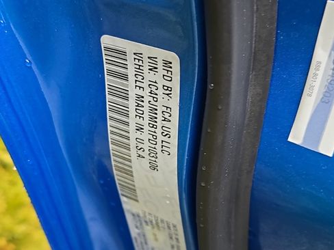 Used 2023 Jeep Cherokee Altitude Lux w/ Lux Elite Package image 30