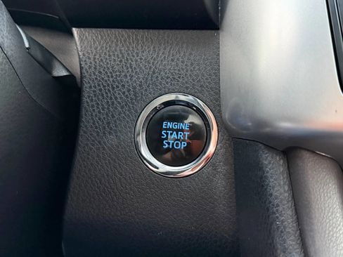 Used 2015 Toyota Highlander XLE image 22