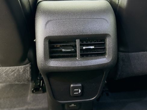 Used 2021 Chevrolet Equinox Premier w/ Redline Edition FWD image 26