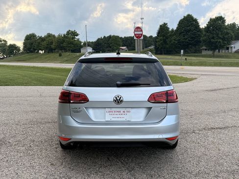 Used 2015 Volkswagen Golf S FWD image 4
