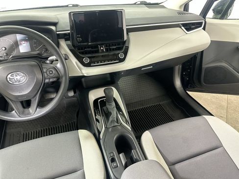 Used 2024 Toyota Corolla LE FWD image 19