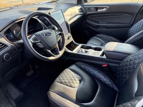 Used 2024 Ford Edge Titanium image 15