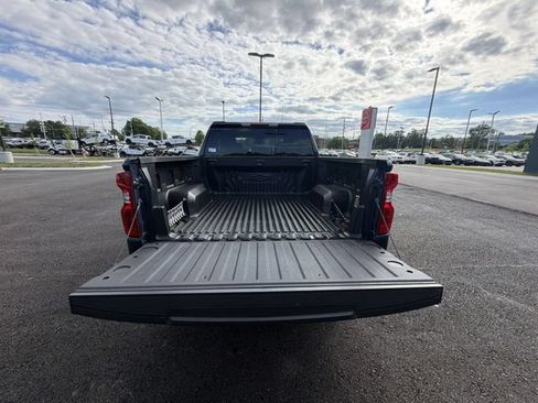 Used 2023 Chevrolet Silverado 1500 LT AWD/4WD image 22