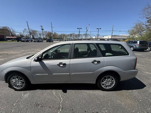 Used 2005 Ford Focus SE image 4