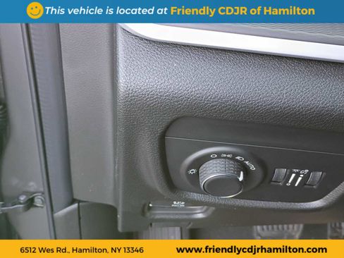 New 2025 Jeep Grand Cherokee Altitude image 16