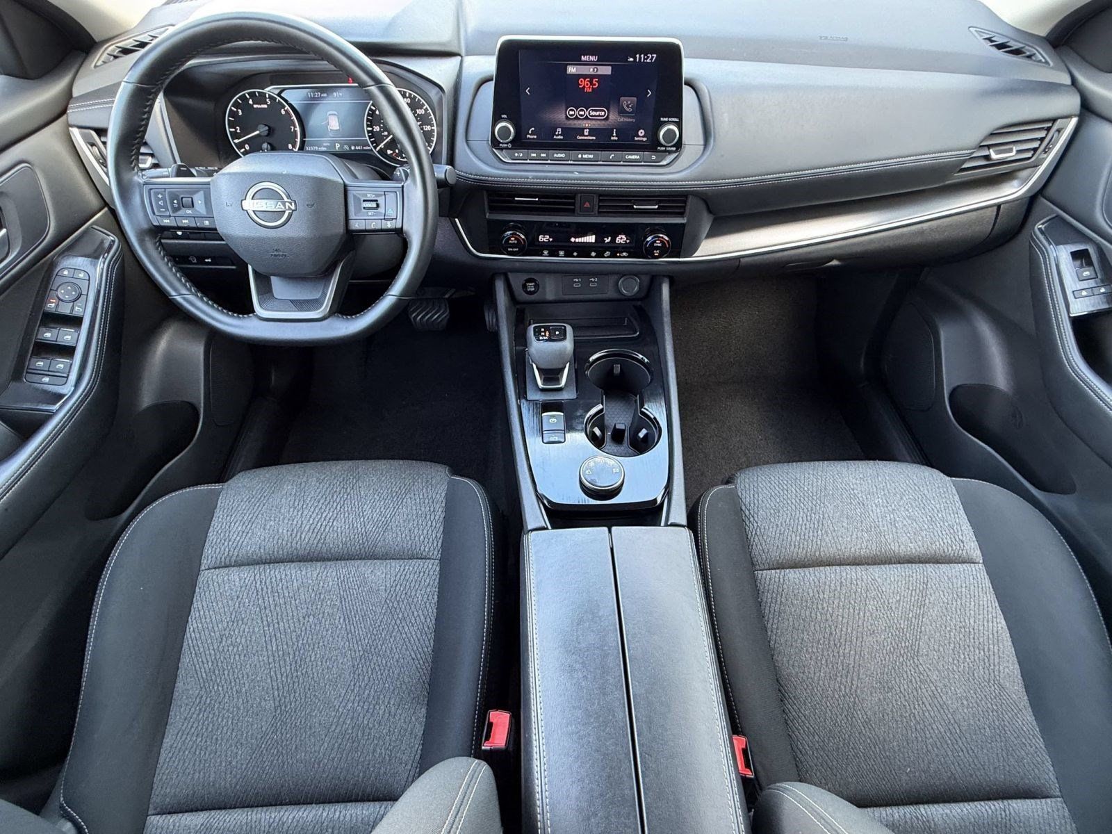 Used 2025 Nissan Rogue SV AWD/4WD image 17