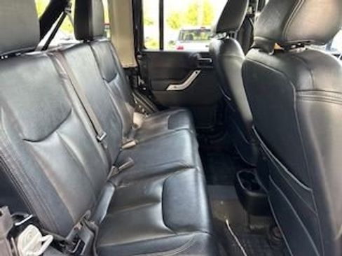 Used 2013 Jeep Wrangler Unlimited Sahara w/ Mopar Chrome Edition Group image 11