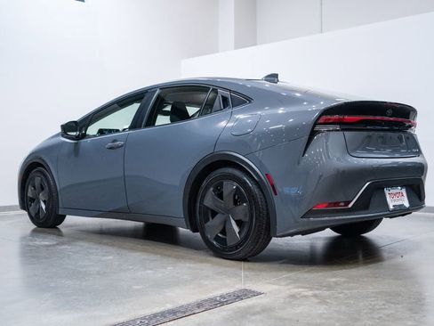 Used 2024 Toyota Prius LE image 7