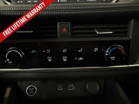 Used 2023 Nissan Rogue S AWD/4WD image 32