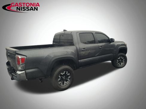 Used 2022 Toyota Tacoma TRD Off-Road image 21