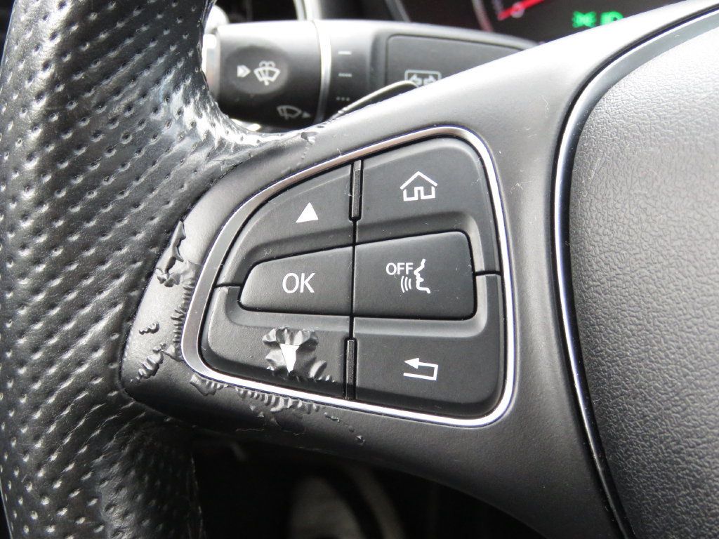 Used 2015 Mercedes-Benz C 300 4MATIC Sedan image 21