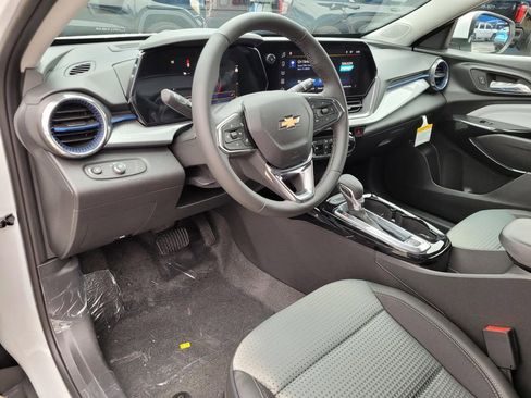 New 2026 Chevrolet Trax LT FWD image 11