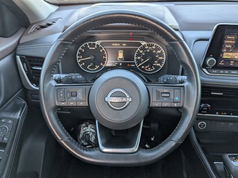 Used 2023 Nissan Rogue SL image 14