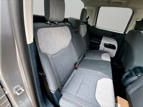 Used 2022 Ford Maverick XLT image 17