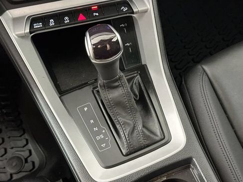 Used 2024 Audi Q3 2.0T Premium w/ 19" Wheel Package AWD/4WD image 15