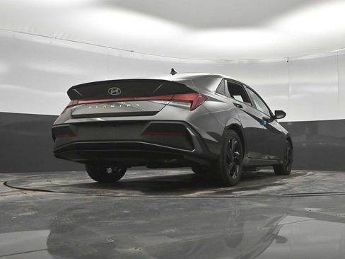 New 2026 Hyundai Elantra SEL Sport FWD image 35