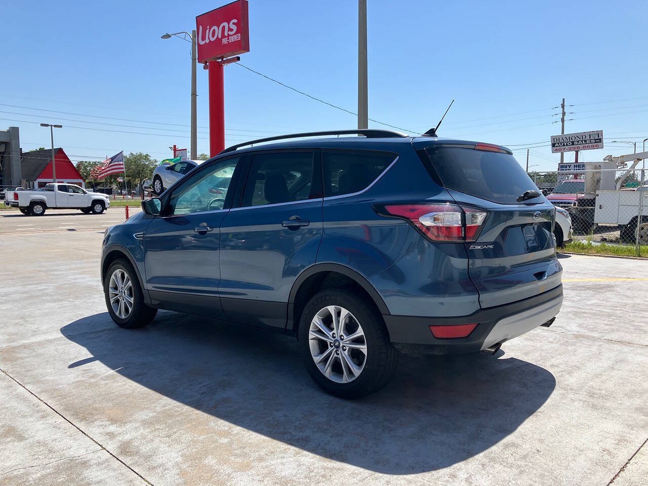 Used 2018 Ford Escape SEL w/ Ford Safe & Smart Package AWD/4WD image 12