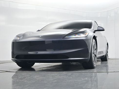 Used 2025 Tesla Model 3 Long Range image 43
