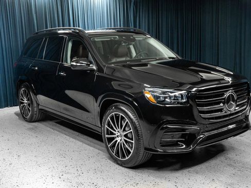 New 2025 Mercedes-Benz GLS 450 4MATIC image 3