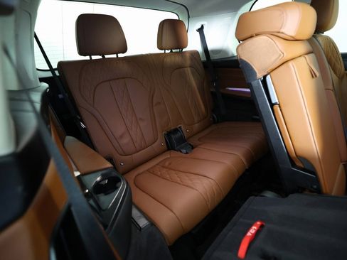 Used 2023 BMW X7 xDrive40i w/ Executive Package image 12
