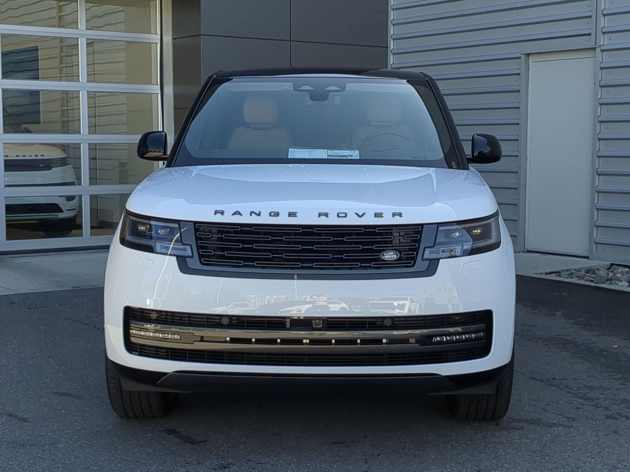 New 2027 Land Rover Range Rover SE AWD/4WD image 2