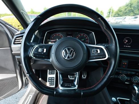 Used 2019 Volkswagen Jetta GLI FWD image 11