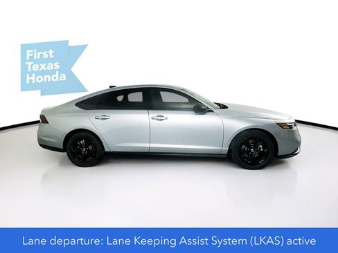 Used 2025 Honda Accord SE image 10