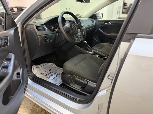 Used 2011 Volkswagen Jetta Sedan image 11