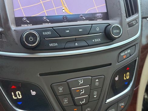 Used 2015 Buick Regal FWD image 26