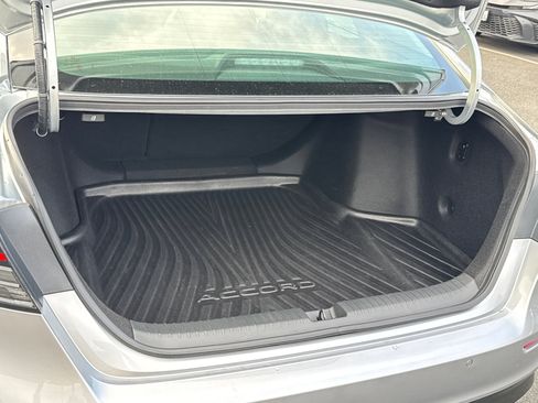 Used 2024 Honda Accord Touring image 9