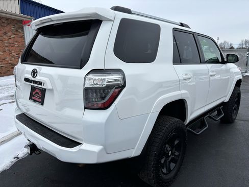 Used 2022 Toyota 4Runner SR5 image 3