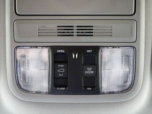 Used 2023 Honda Odyssey EX-L image 27