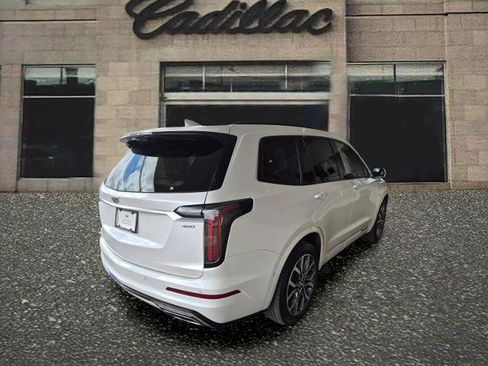 Used 2025 Cadillac XT6 Sport w/ Technology Package AWD/4WD image 5