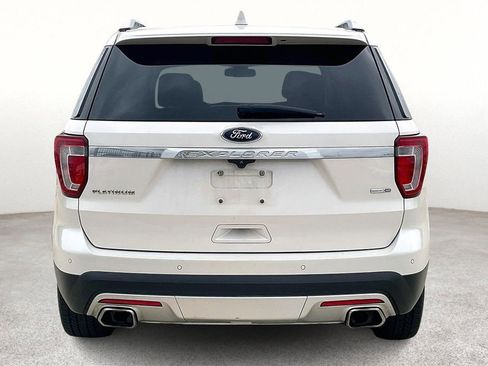Used 2017 Ford Explorer Platinum image 6