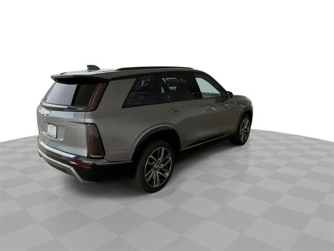 Certified 2026 Cadillac Vistiq Sport image 8