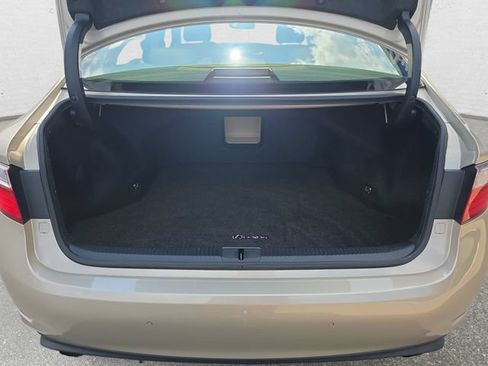Used 2013 Lexus ES 350 w/ Luxury Pkg FWD image 12