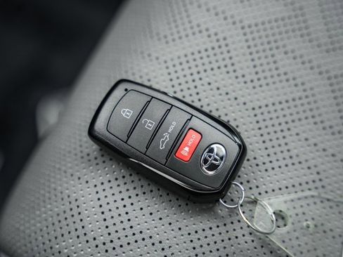 Used 2025 Toyota Tundra Limited image 47