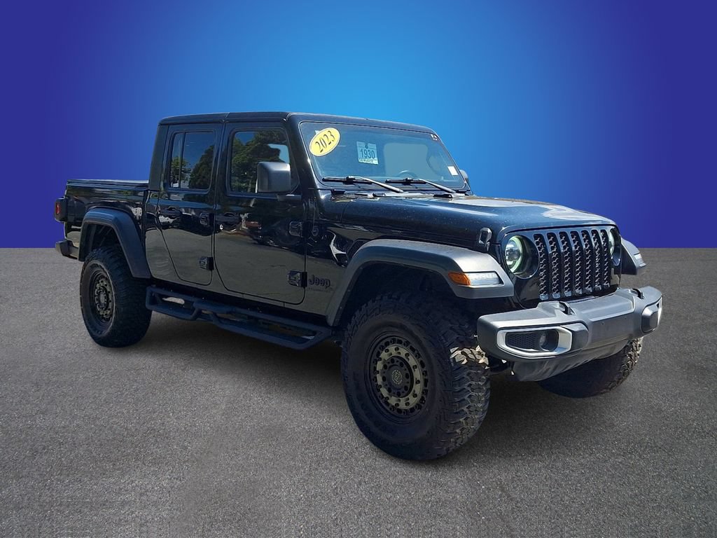 Used 2023 Jeep Gladiator Sport AWD/4WD image 3