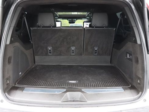 Used 2024 Cadillac Escalade ESV V AWD/4WD image 33