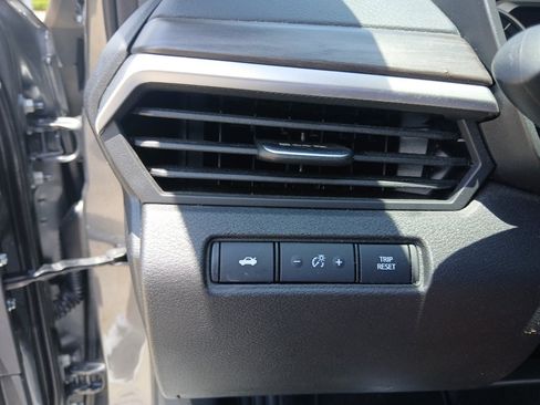 Used 2026 Nissan Altima 2.5 SV AWD/4WD image 11