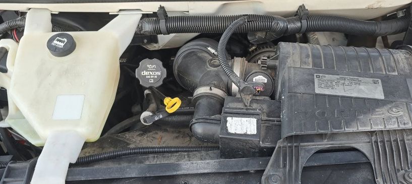 Used 2015 Chevrolet Express 2500 RWD image 10