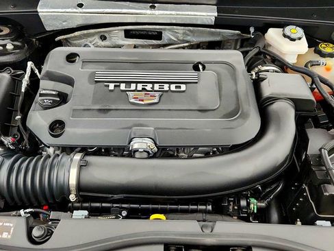 Used 2023 Cadillac XT4 Luxury w/ Cold Weather Package image 28