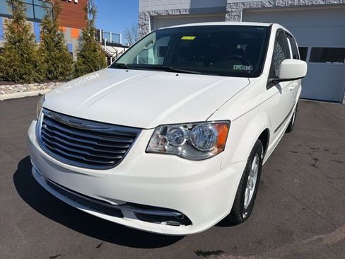 Used 2011 Chrysler Town & Country Touring image 1