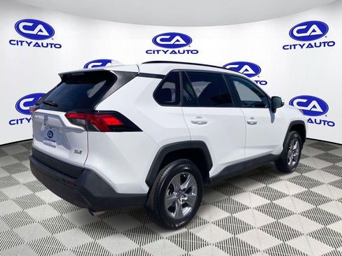 Used 2022 Toyota RAV4 XLE image 3