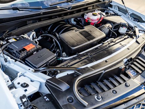 Used 2026 Cadillac Escalade Platinum Sport w/ LPO, ONYX Package image 40